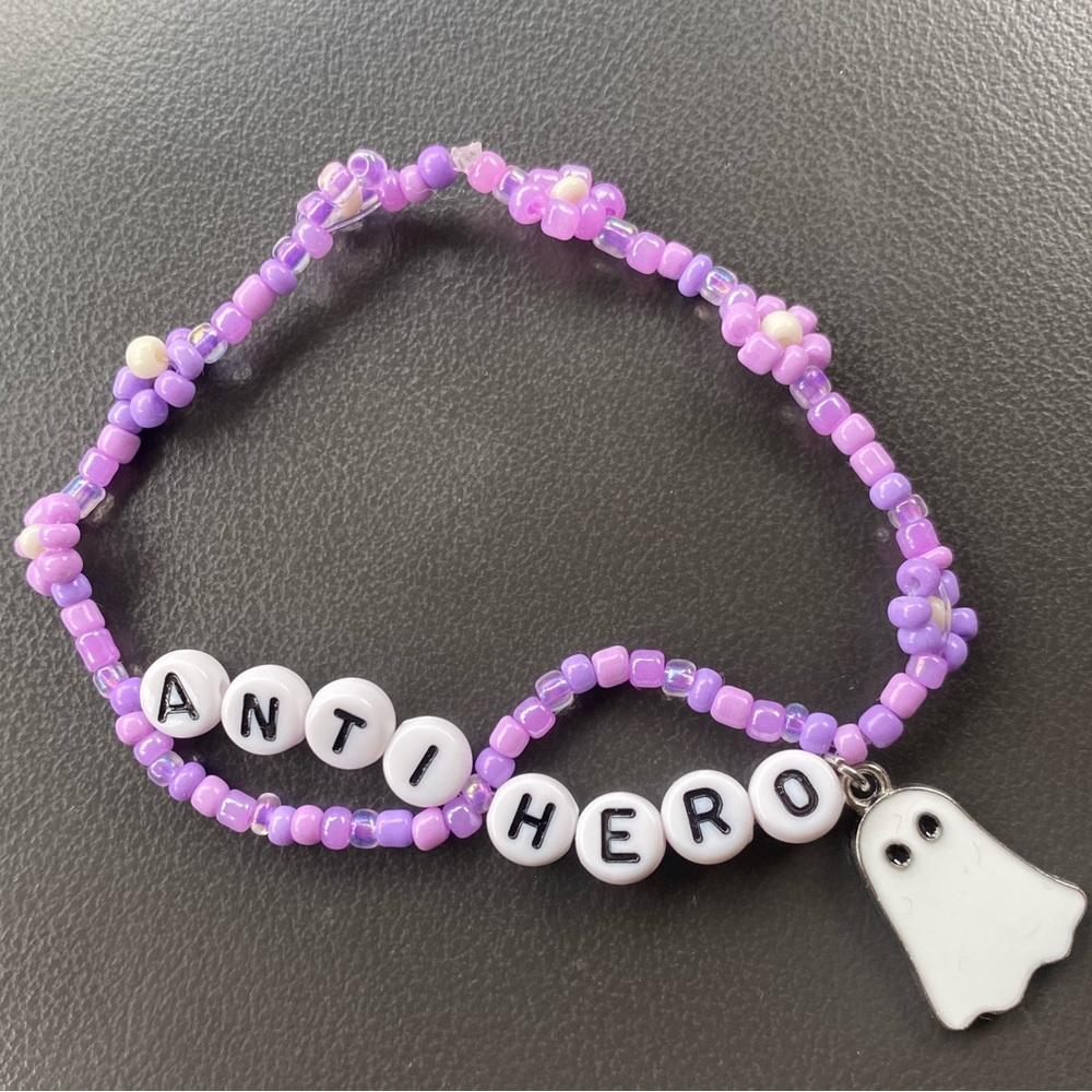 Taylor Swift Friendship Bracelet